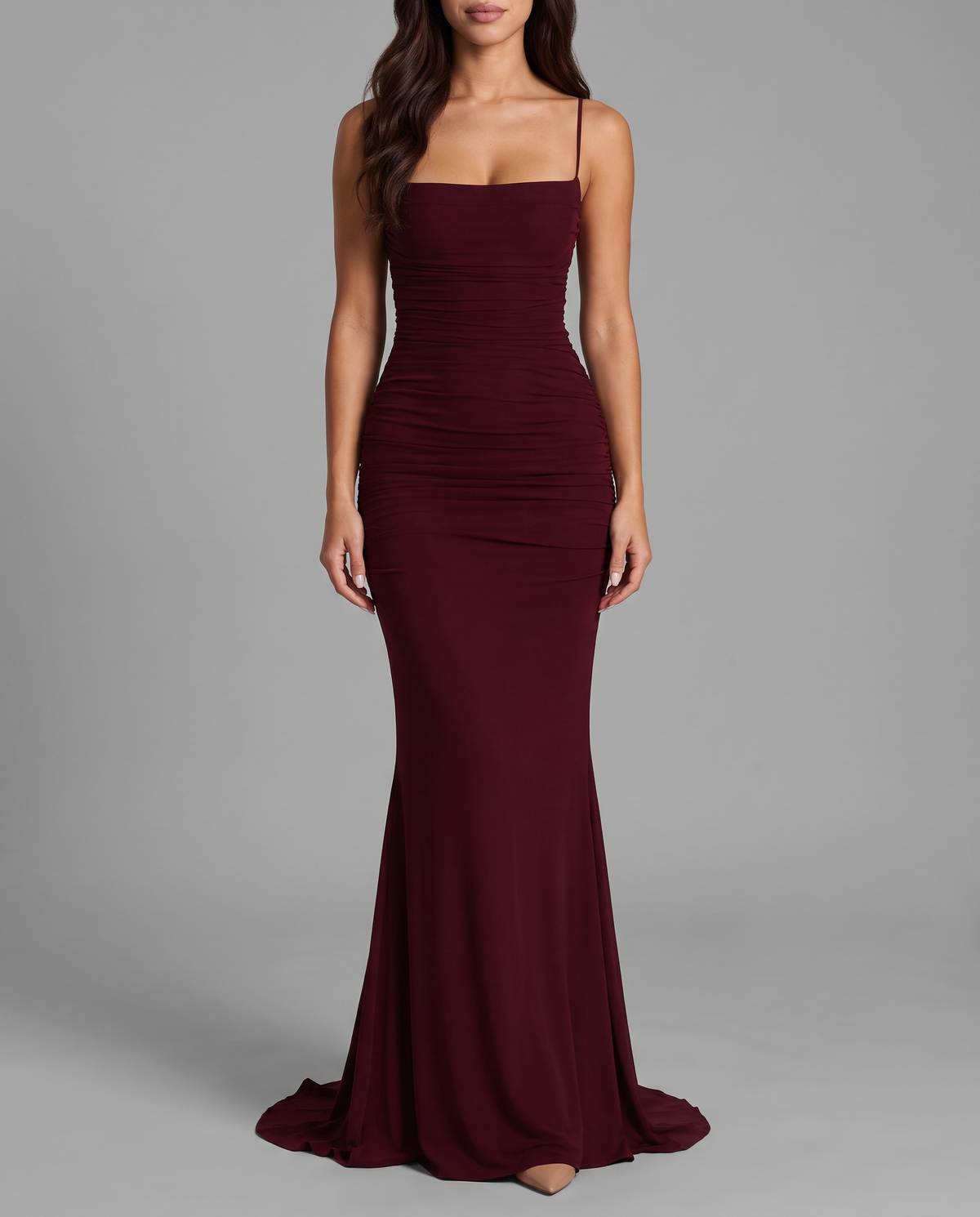 Ruched mermaid maxi in burgundy – front